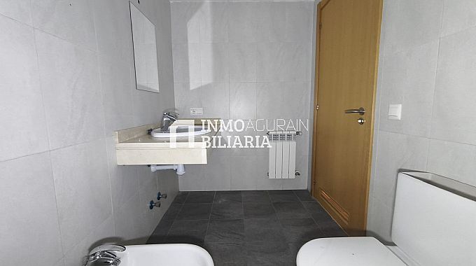 CHALET ADOSADO EN ORKOIEN