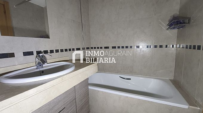 CHALET ADOSADO EN ORKOIEN