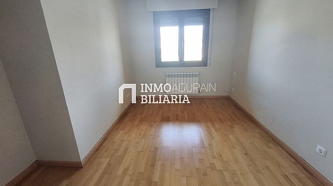 CHALET ADOSADO EN ORKOIEN