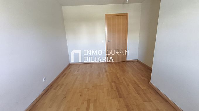 CHALET ADOSADO EN ORKOIEN