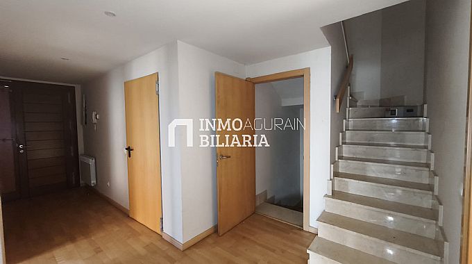 CHALET ADOSADO EN ORKOIEN