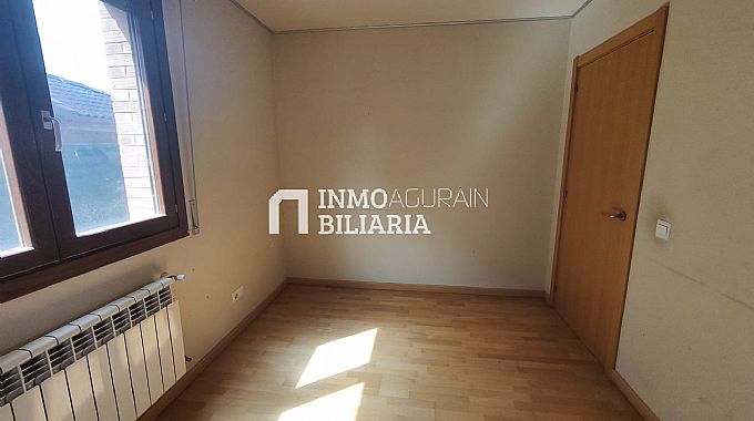 CHALET ADOSADO EN ORKOIEN