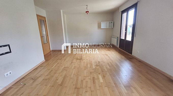 CHALET ADOSADO EN ORKOIEN