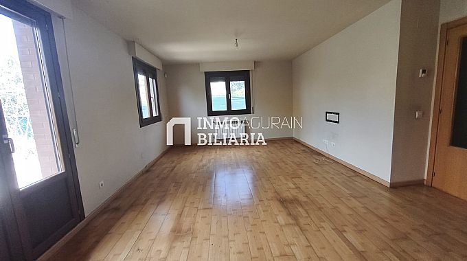 CHALET ADOSADO EN ORKOIEN