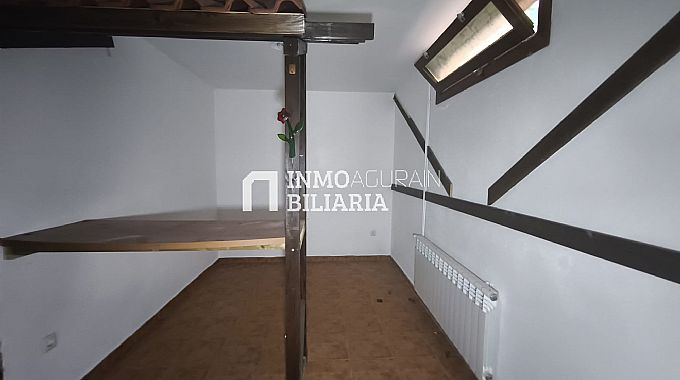 CHALET ADOSADO EN ORKOIEN