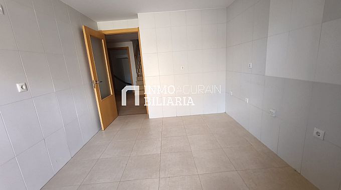 CHALET ADOSADO EN ORKOIEN
