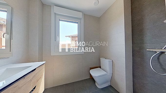 CHALET DE OBRA NUEVA EN AGURAIN