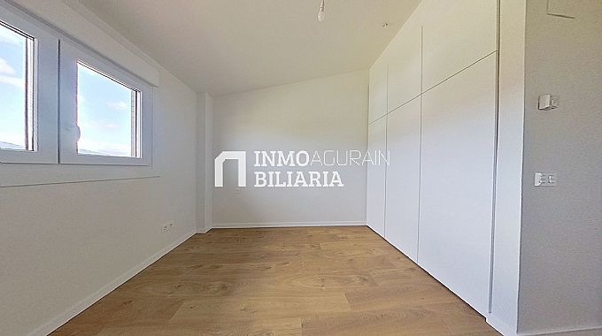 CHALET DE OBRA NUEVA EN AGURAIN