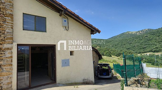 EDIFICIO RURAL EN OTEO