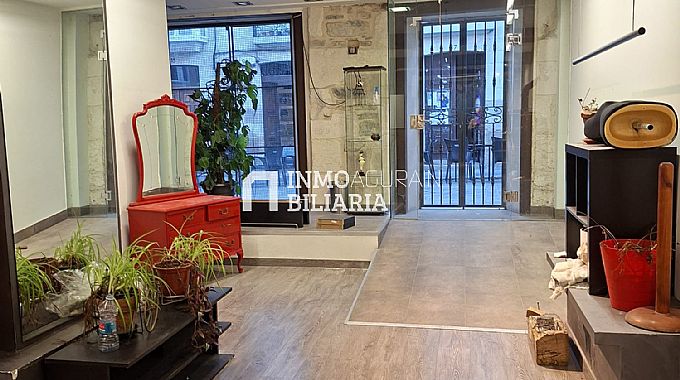 INMOBILIARIA AGURAIN ALQUILA LOCAL COMERCIAL EN AGURAIN