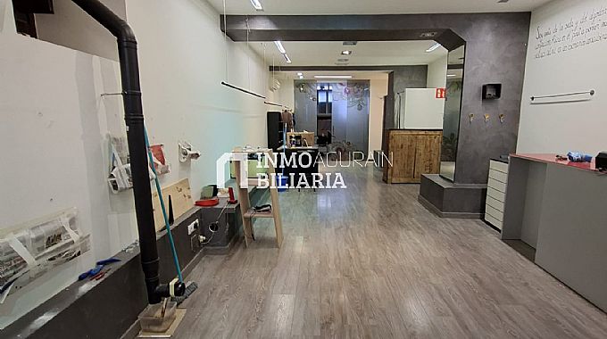 INMOBILIARIA AGURAIN ALQUILA LOCAL COMERCIAL EN AGURAIN