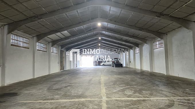 INMOBILIARIA AGURAIN ALQUILA NAVE AGR�COLA EN GAUNA