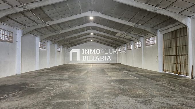INMOBILIARIA AGURAIN ALQUILA NAVE AGR�COLA EN GAUNA