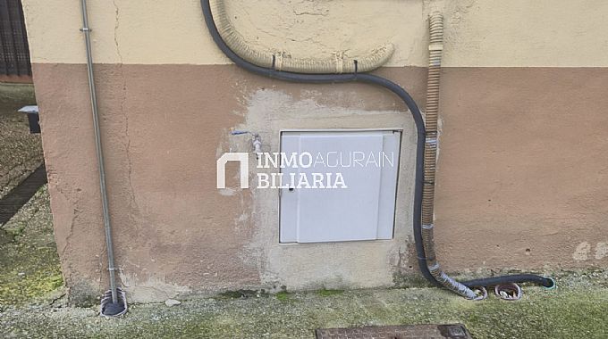 INMOBILIARIA AGURAIN ALQUILA NAVE AGR�COLA EN GAUNA