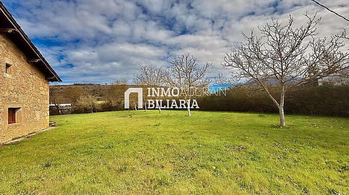INMOBILIARIA AGURAIN VENDE PARCELA URBANA EN MUNAIN 