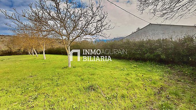 INMOBILIARIA AGURAIN VENDE PARCELA URBANA EN MUNAIN 