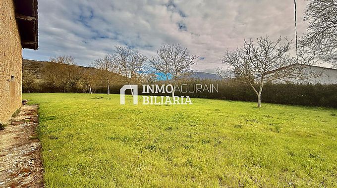 INMOBILIARIA AGURAIN VENDE PARCELA URBANA EN MUNAIN 