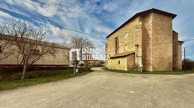 INMOBILIARIA AGURAIN VENDE PARCELA URBANA EN MUNAIN 
