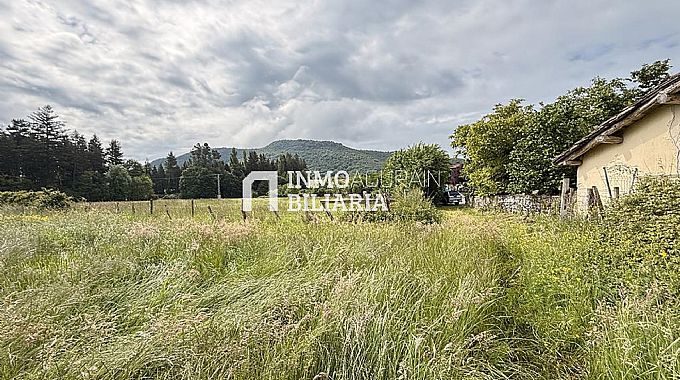 INMOBILIARIA AGURAIN VENDE PARCELA URBANA BIFAMILIAR EN OZAETA