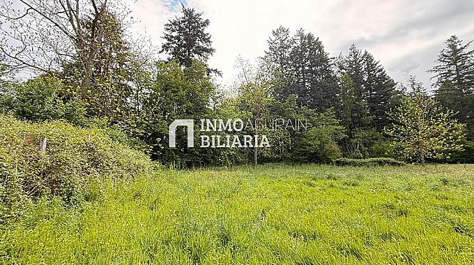 INMOBILIARIA AGURAIN VENDE PARCELA URBANA BIFAMILIAR EN OZAETA