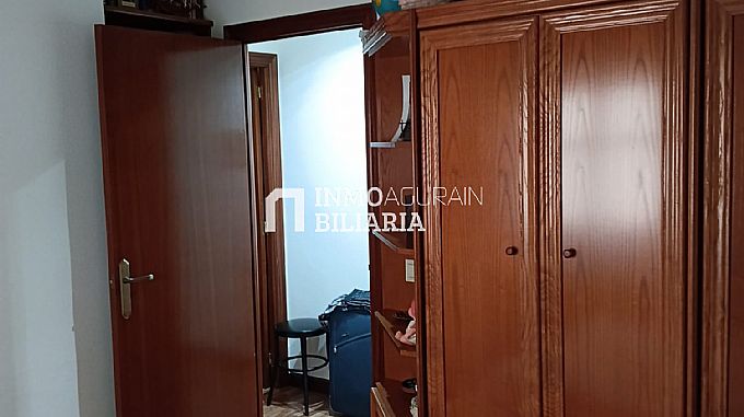 INMOBILIARIA AGURAIN VENDE PISO EN ALEGR�A-DULANTZI