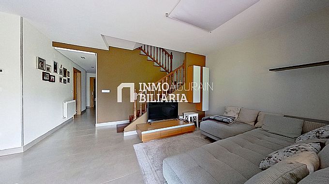 INMOBILIARIA AGURAIN VENDE  MAGNFICA VIVIENDA UNIFAMILIAR EN ARAIA (ASPARRENA, LAVA)