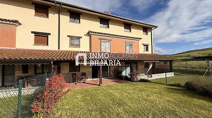 INMOBILIARIA AGURAIN VENDE  MAGNFICA VIVIENDA UNIFAMILIAR EN ARAIA (ASPARRENA, LAVA)