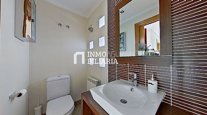 INMOBILIARIA AGURAIN VENDE  MAGNFICA VIVIENDA UNIFAMILIAR EN ARAIA (ASPARRENA, LAVA)