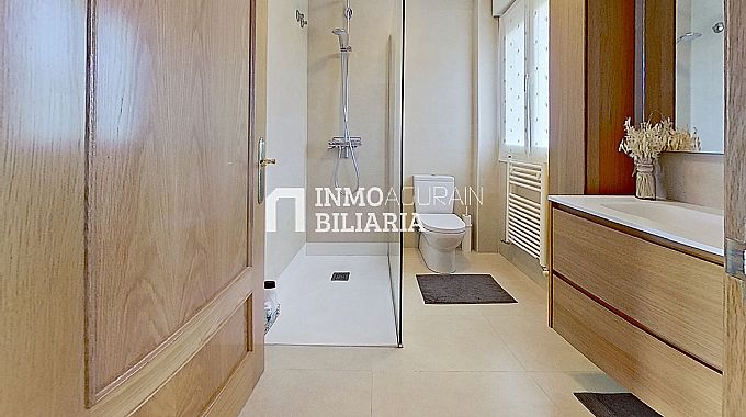 INMOBILIARIA AGURAIN VENDE  MAGNFICA VIVIENDA UNIFAMILIAR EN ARAIA (ASPARRENA, LAVA)