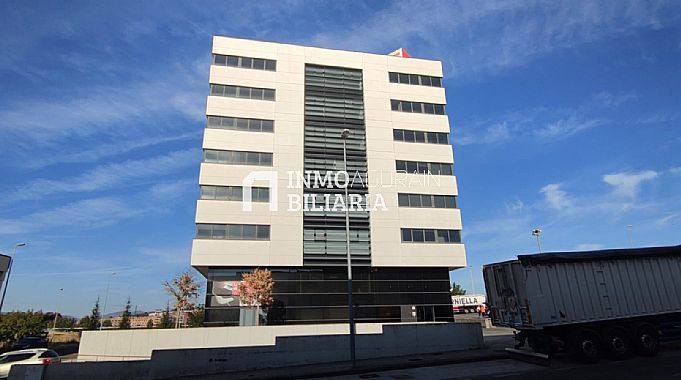 INMUEBLE ALQUILADO PARA INVERSORES PLANTA ENTERA BERRIOPLANO