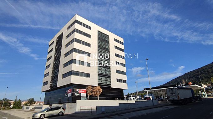 INMUEBLE ALQUILADO PARA INVERSORES PLANTA ENTERA BERRIOPLANO