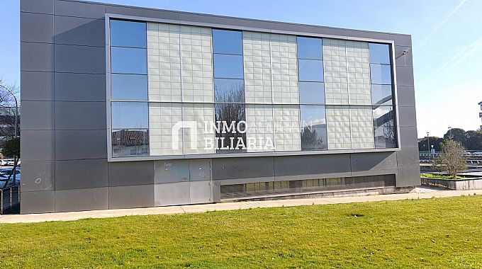 LOCAL COMERCIAL + 30 PLAZAS DE PARKING EN ZIZUR MAYOR