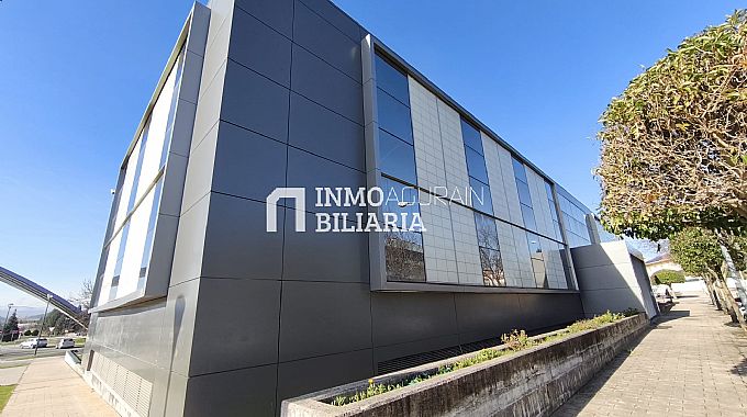 LOCAL COMERCIAL + 30 PLAZAS DE PARKING EN ZIZUR MAYOR