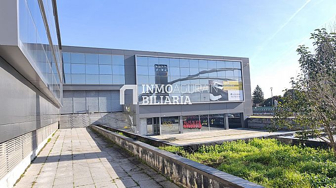 LOCAL COMERCIAL + 30 PLAZAS DE PARKING EN ZIZUR MAYOR