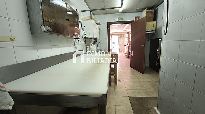 LOCAL COMERCIAL EN HUARTE ARAKIL