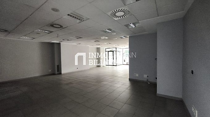 LOCAL EN CALLE ARTICA DE PAMPLONA