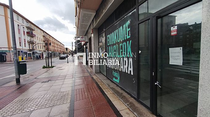 LOCAL EN CALLE ARTICA DE PAMPLONA