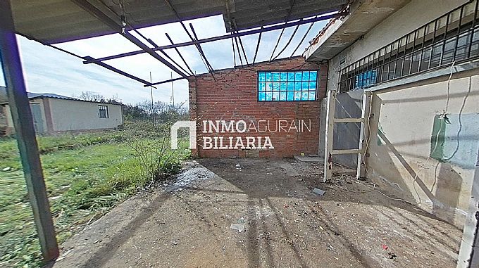 LOCAL EN ZUIGA