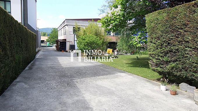 NAVE INDUSTRIAL EN POLGONO LASTAY DE ALTSASU/ALSASUA