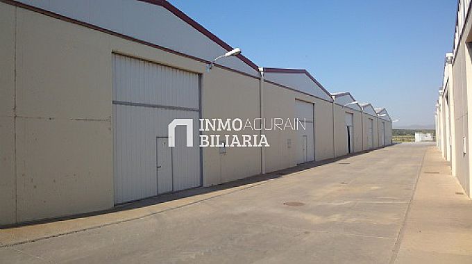 NAVE INDUSTRIAL EN AZAGRA