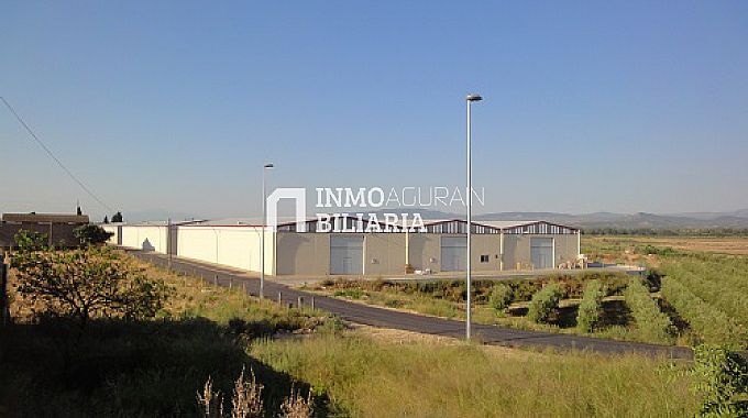 NAVE INDUSTRIAL EN AZAGRA