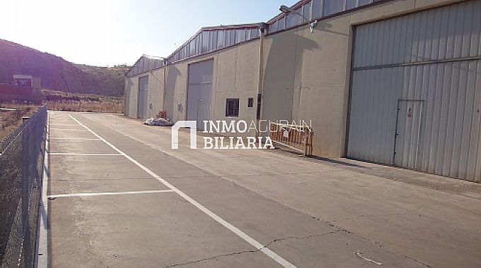 NAVE INDUSTRIAL EN AZAGRA