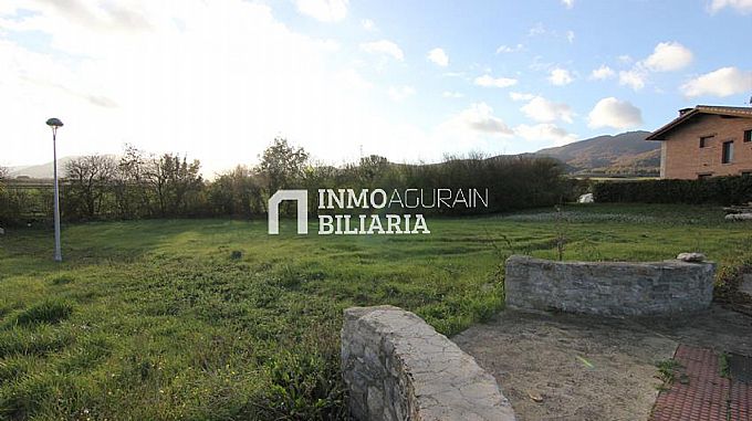 Parcela Urbana en Gauna
