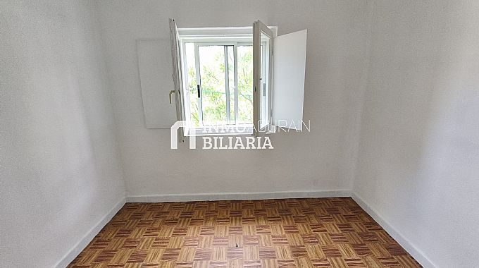PISO EN CALLE ALZANIA DE ALTSASU/ALSASUA