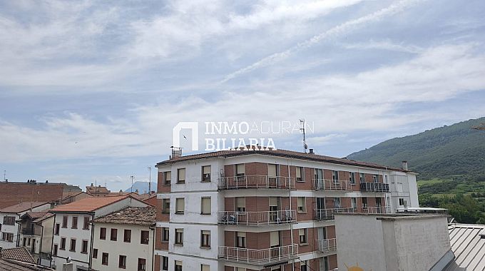 PISO EN CALLE ALZANIA DE ALTSASU/ALSASUA