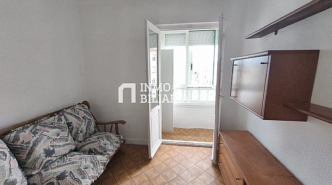 PISO EN CALLE ALZANIA DE ALTSASU/ALSASUA