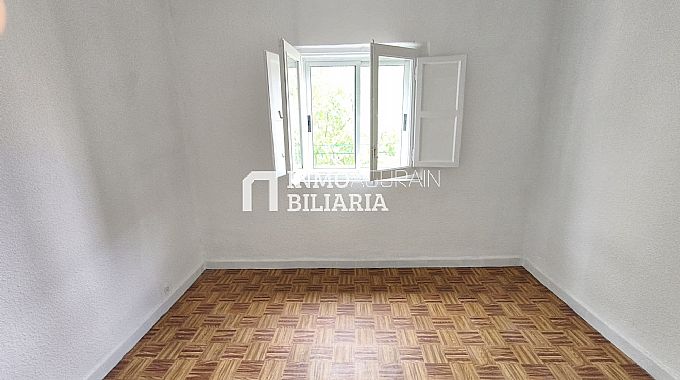 PISO EN CALLE ALZANIA DE ALTSASU/ALSASUA