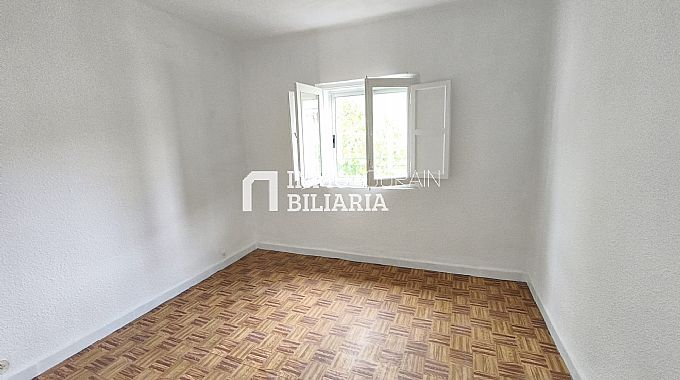 PISO EN CALLE ALZANIA DE ALTSASU/ALSASUA