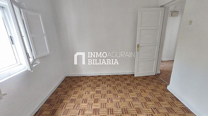 PISO EN CALLE ALZANIA DE ALTSASU/ALSASUA