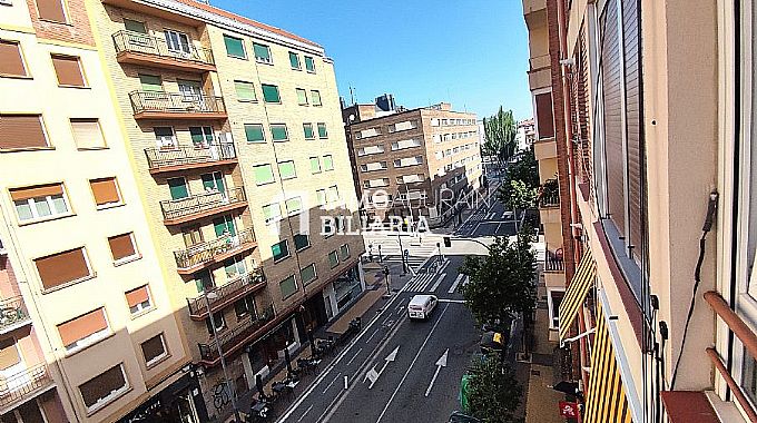 PISO EN CALLE LOS HERRAN (VITORIA-GASTEIZ)